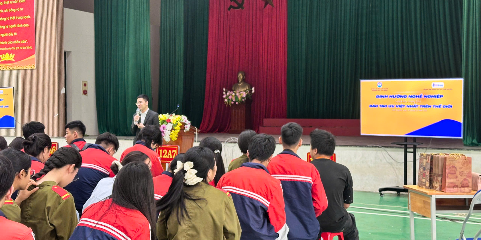 #ICOGroup #TIC #ICOThaiNguyen #GoGlobal #DuHoc #NgoaiNgu #huongnghiep #dinhhuong #duhocngheduc #duhocduc #trungtamuytin #trungtamngoainguuytin #trungtamduhocuytin